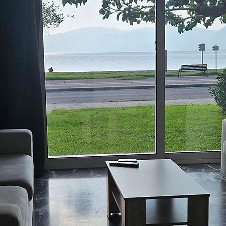 Nafpaktos Seaside Apartment Kültér fotó