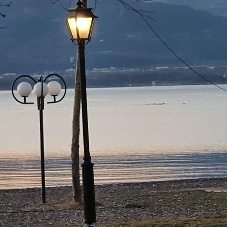 Nafpaktos Seaside Apartment Kültér fotó