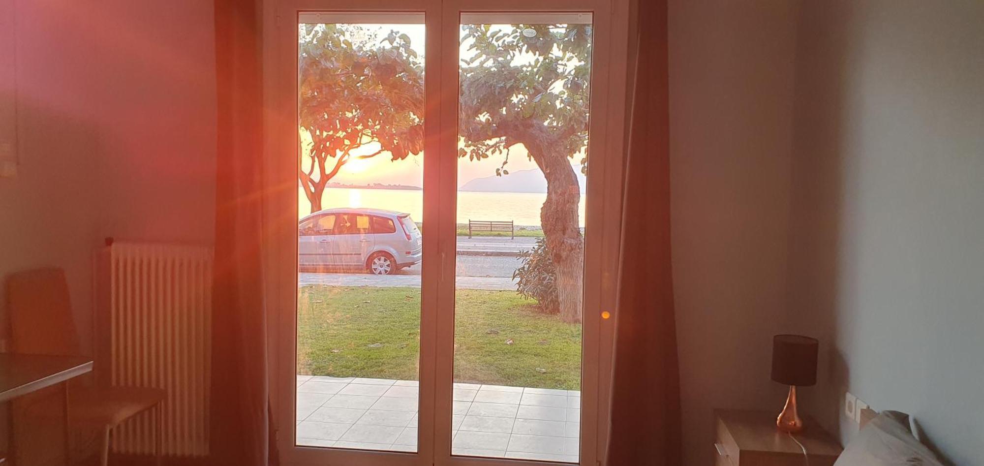 Nafpaktos Seaside Apartment Kültér fotó