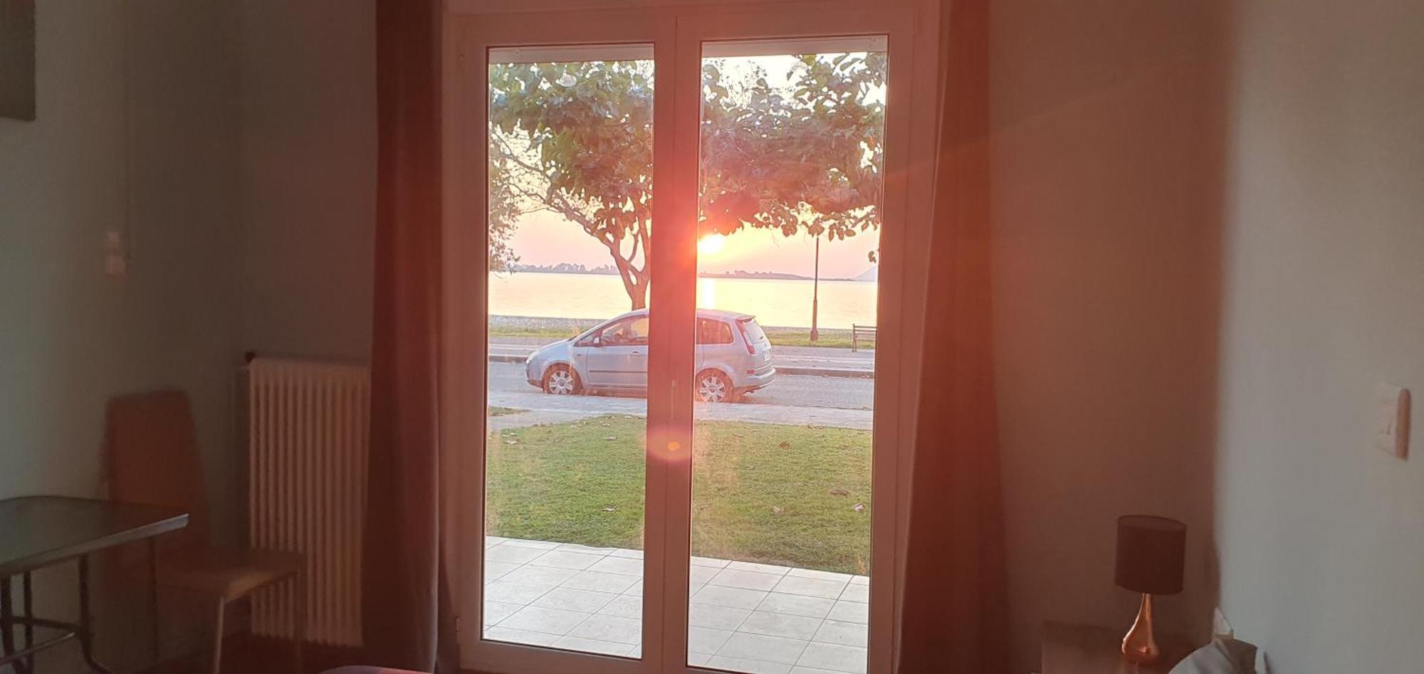 Nafpaktos Seaside Apartment Kültér fotó