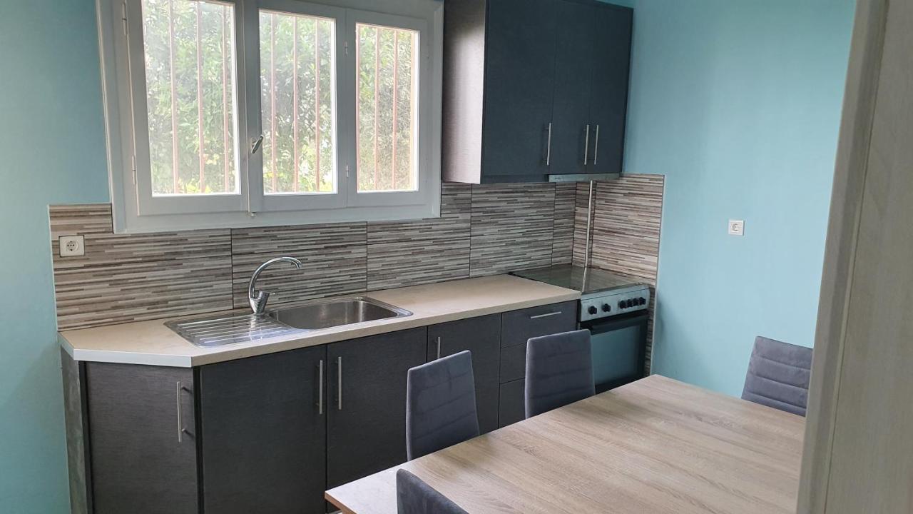 Nafpaktos Seaside Apartment Kültér fotó