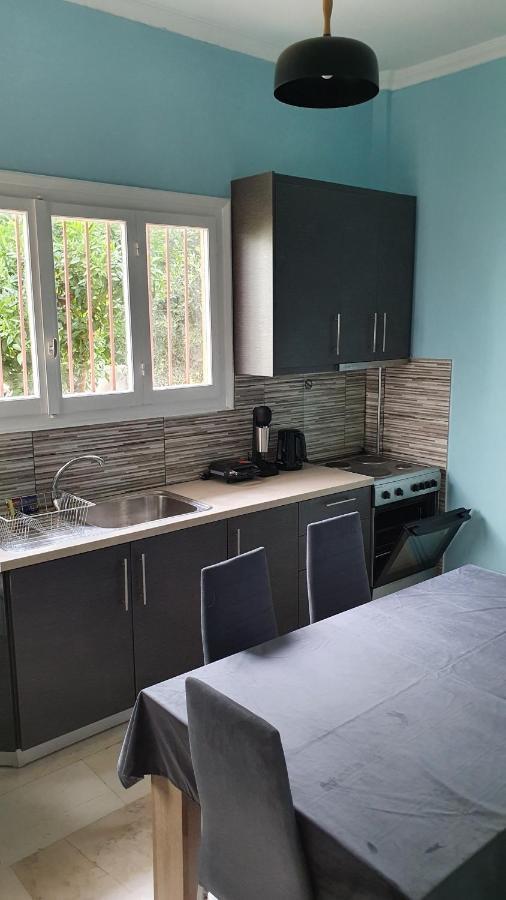 Nafpaktos Seaside Apartment Kültér fotó